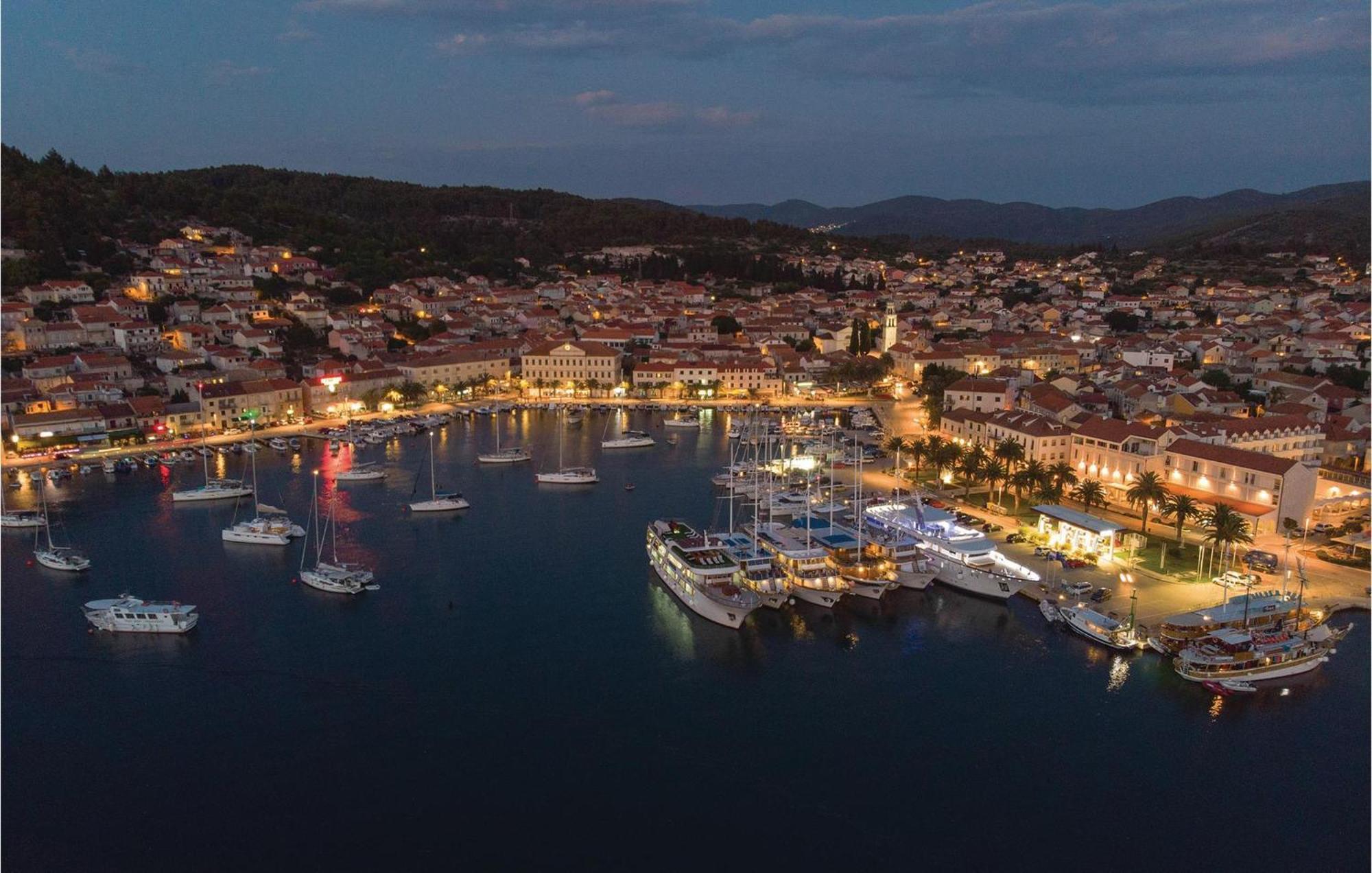 Beautiful Apartment In Vela Luka With Wifi Zewnętrze zdjęcie